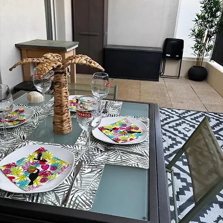 Apartmán With Private Garage *